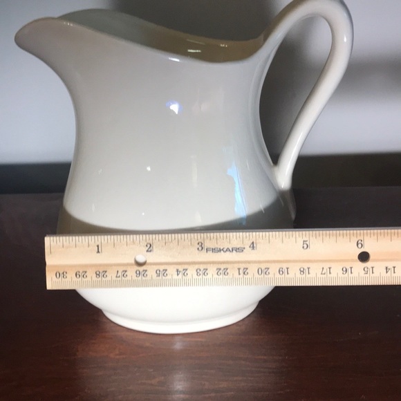 Royal Crownford Ironstone Pitcher Farmhouse VTG - Picture 11 of 16